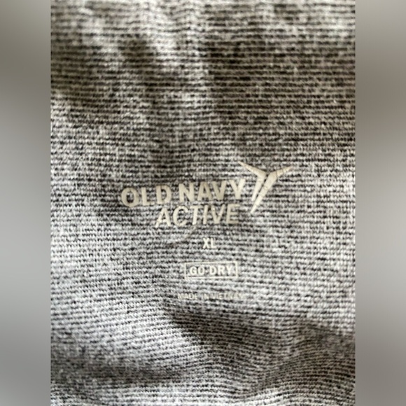 Old  Navy women’s active capris SIZE XL - Picture 2 of 3